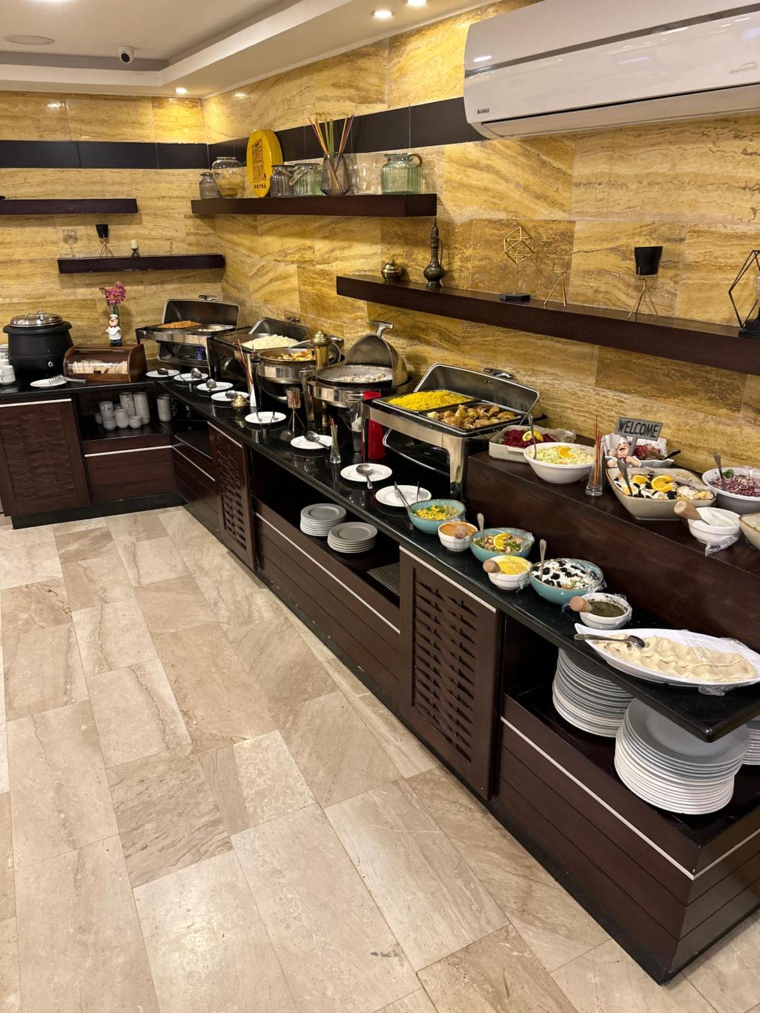Petra Corner Hotel 外观 照片