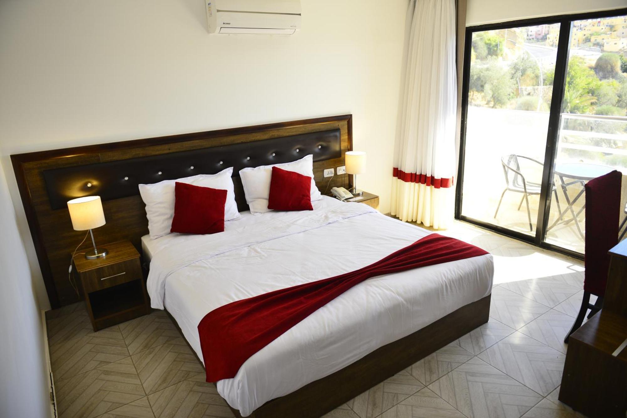 Petra Corner Hotel 外观 照片